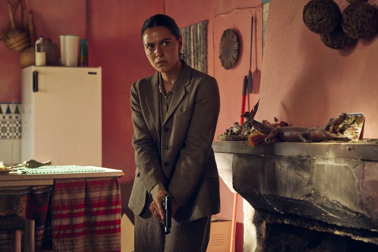 Zabudnite na rodinné dobrodružstvo. Legendárna Múmia vychádza z temných hlbín ako mrazivý horor